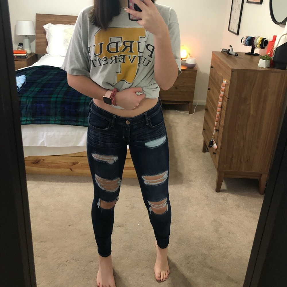 dark wash distressed american eagle jeans
